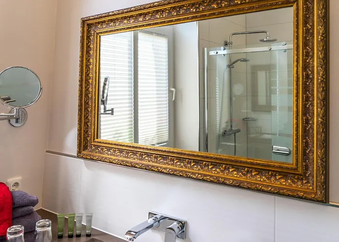 ホテル Am Markt バッハラッハ